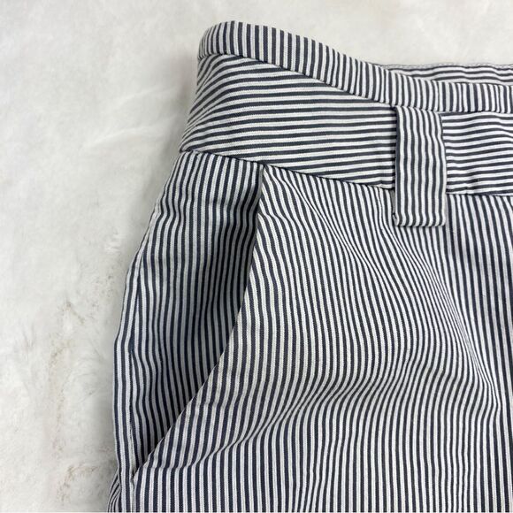 Grace Seersucker Stripe Bermuda Shirt Gray White 4 Stretch Flat Front - Picture 4 of 8